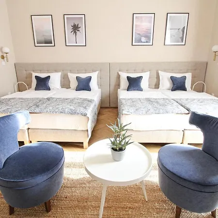 ゲストハウス Platan