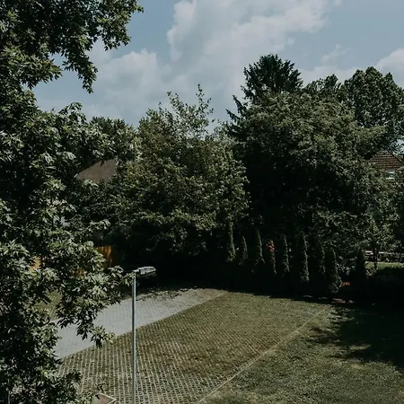 ゲストハウス Platan シオーフォク